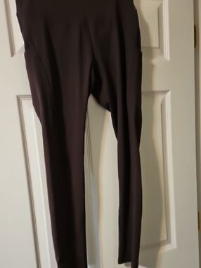 Sleek Women's High-Rise Brownish Leggings. Sz L